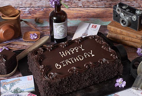 http://www.bakemeawish.com/images/cake/gift/381_1.png