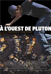 À l'ouest de Pluton