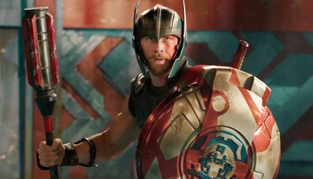 Thor: Ragnarok comic-con trailer!